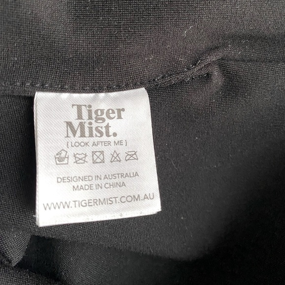 Tiger Mist Women's Black Strapless Mini Dress with Blue Feather Trim Size Small - Picture 6 of 7
